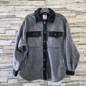 ​SO Shacket Women's Size M Grey Sherpa Fleece Button Down Cozy Outwear Comfy